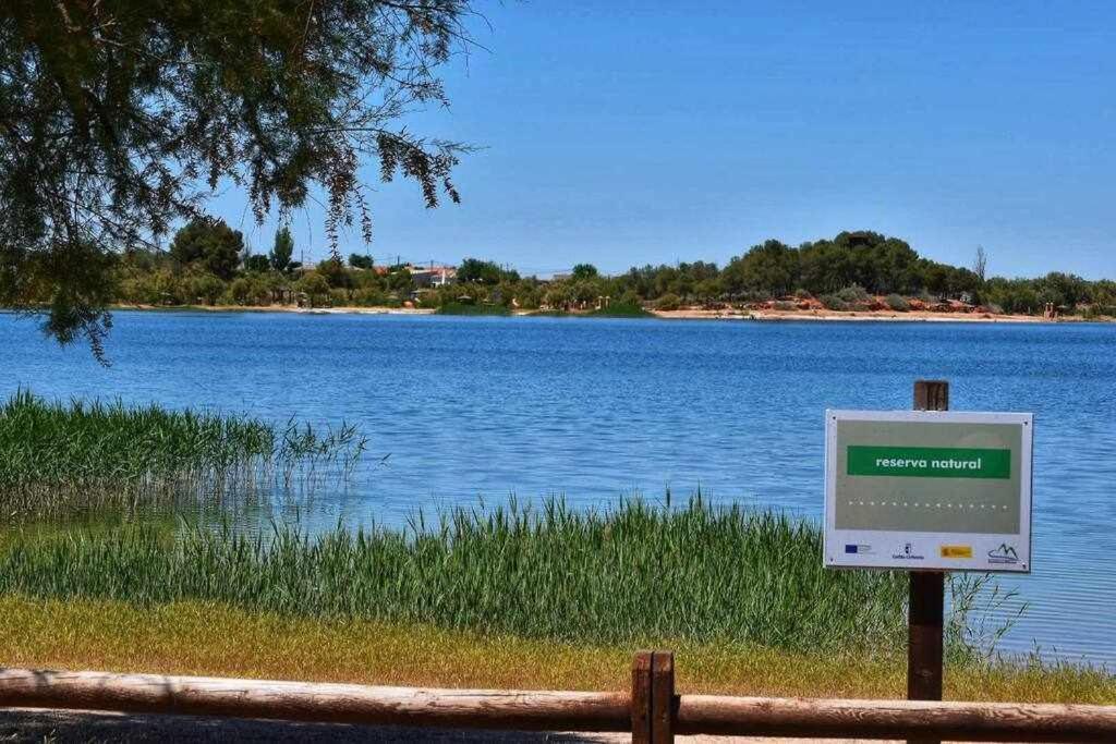 Alojamiento El Pez Casa Con Piscina Climatizada Villafranca de los Caballeros Exterior photo